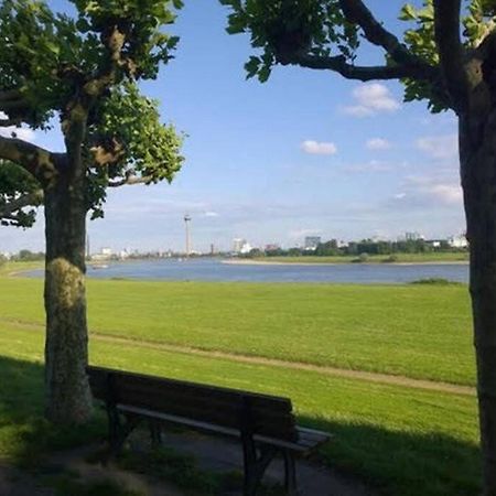 Apartment 120 Qm -3 Schlafzimmer-2 Baeder- Fuer 7 Gaeste Düsseldorf Exteriör bild