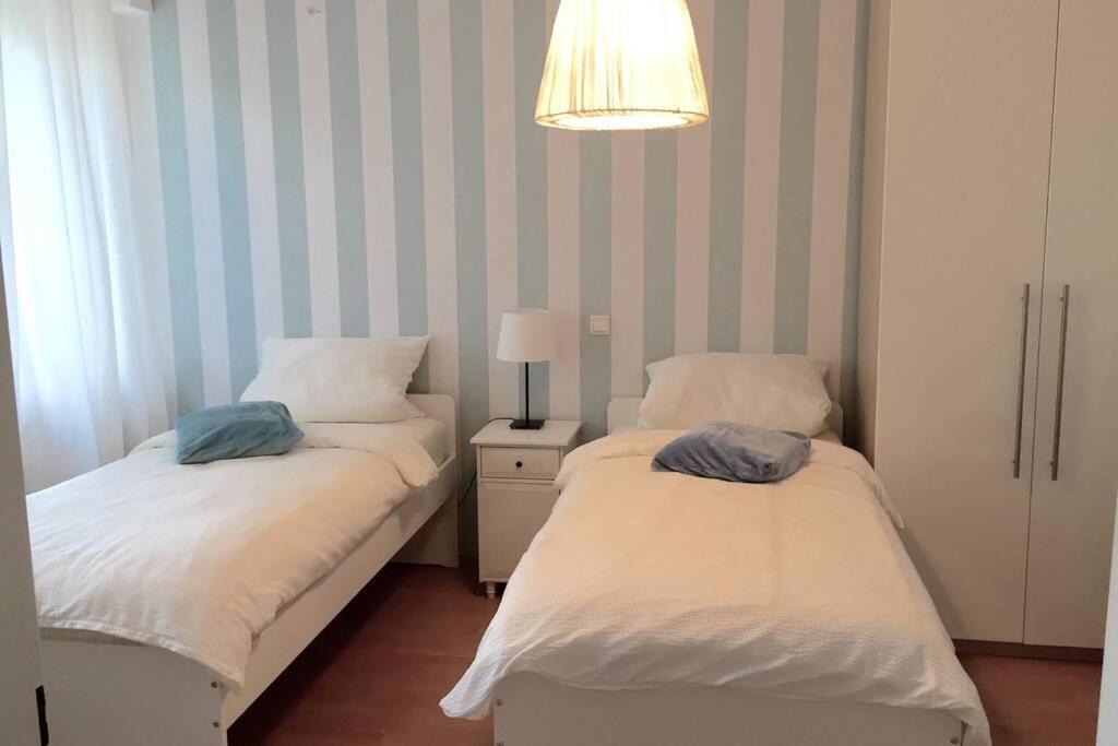 Apartment 120 Qm -3 Schlafzimmer-2 Baeder- Fuer 7 Gaeste Düsseldorf Exteriör bild