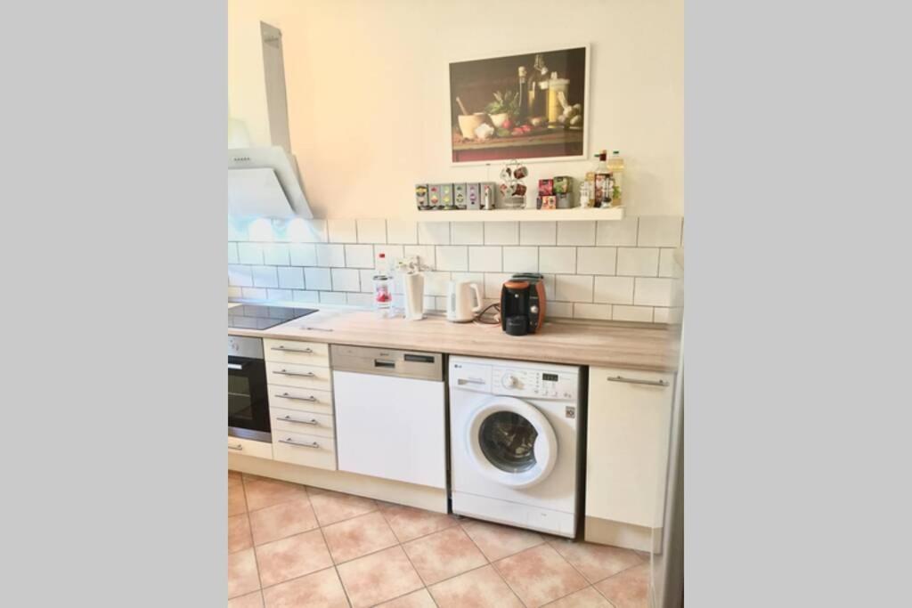 Apartment 120 Qm -3 Schlafzimmer-2 Baeder- Fuer 7 Gaeste Düsseldorf Exteriör bild